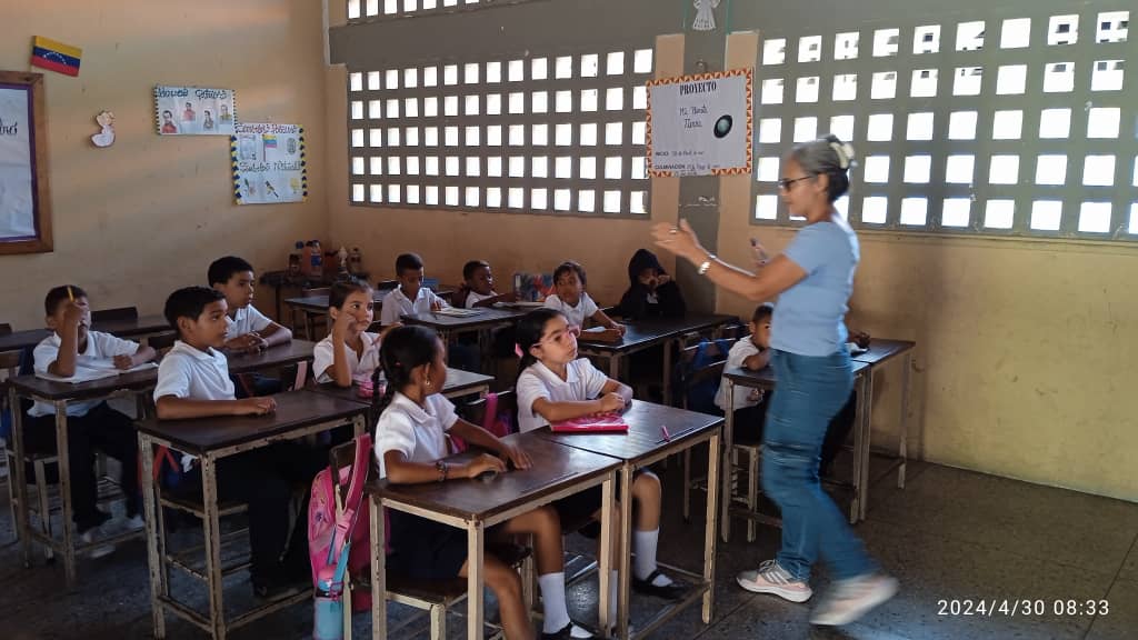 #SepaQue || En la U.E 'Pedro Elias Aristeguieta', ubicada en el municipio Bermúdez, se llevó a cabo conversatorio sobre el agua, y el cuidado del medio ambiente a los niños y niñas. @GPintoVzla

#SucreSeResteaConMaduro