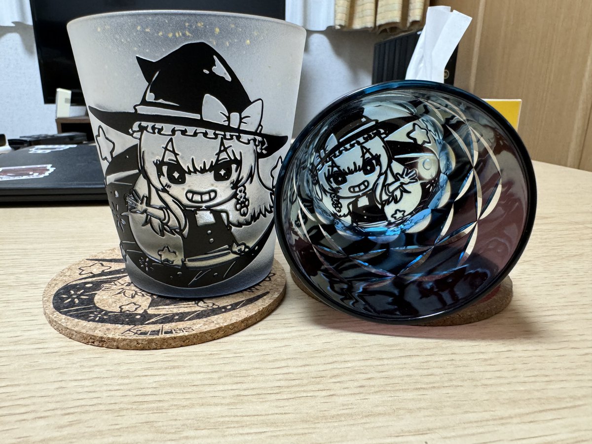 kiaglassさん<a href="/kia_glass/">kia+</a> の魔理沙の江戸切子をお迎えしました！
去年の秋例でお迎えした、魔理沙のグラスと一緒に撮りましたw
これで、東方のお酒飲みまくりますw
次回、オーダーメイドできたらお願いしてみようかしら🤔