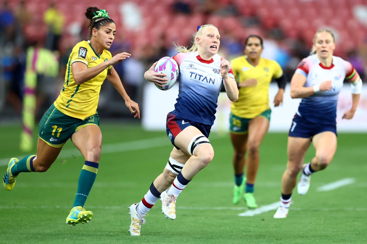 FOURTH NOMINEE:

<a href="/GBRugbySevens/">GB Rugby Sevens</a> squads winning their first medals in the new <a href="/SVNSSeries/">HSBC SVNS</a> circuit

Vote: therpa.co.uk/champagne-boll…

#RPAAwards