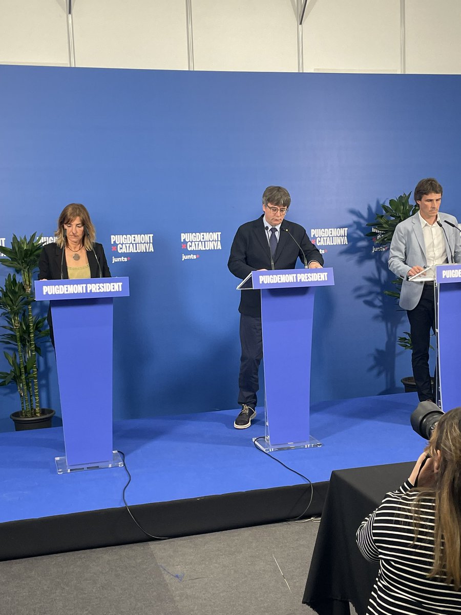 President @krls : Els tràmits s’han de fer en un sòl espai que sigui amable, clar i fàcil. La digitalització és una gran oportunitat però també hem de garantir la possibilitat de ser atès en persona. <a href="/JuntsXCat/">Junts per Catalunya🎗</a> per la reforma de l’administracio pública #PuigdemontPresident