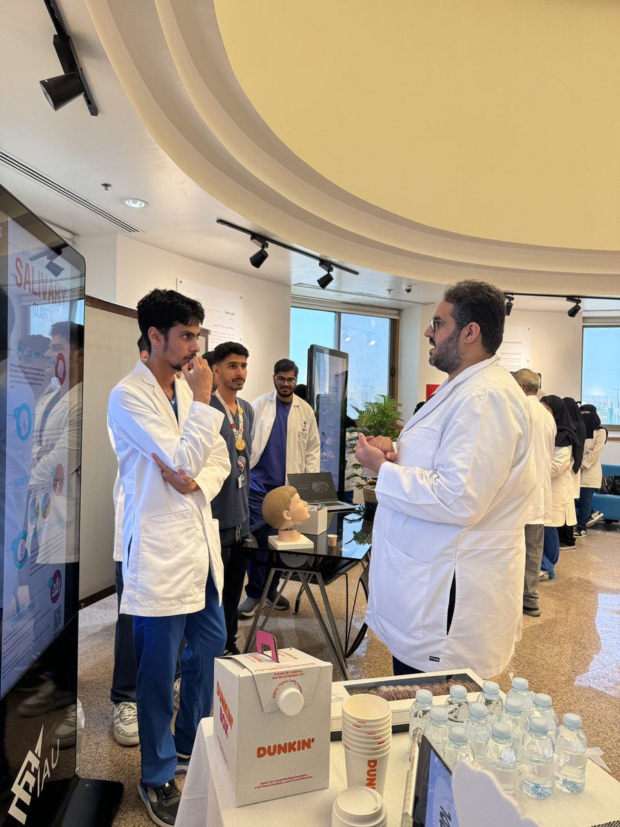 IAUdent's tweet photo. عرض الملصقات والمشاريع العلمية لطلبة السنة الثانيه في كلية #طب_الاسنان ضمن مقرر احياء الفم بحضور عميدة كلية طب الاسنان وكلاء الكلية و رؤوساء الاقسام واعضاء هيئة التدريس

جزيل الشكر والتقدير لمشرف المقرر د.ثاقب علي وللمحكمين د. حوراء الجنوبي و د.عمر مختار و لرئيس قسم د. عمر بقشان و اعضاء هيئة التدريس المشاركين والطلبة على جهودهم المبذولة