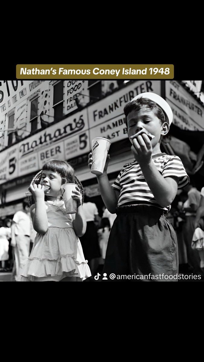 Nathan’s Famous Coney Island 1948 #americanfastfoodstories #americanfastfood #fastfood #summer #summervibes #summerfood #hotdogs #vintage #vintagephotos #nathansfamous #nathans #coneyisland