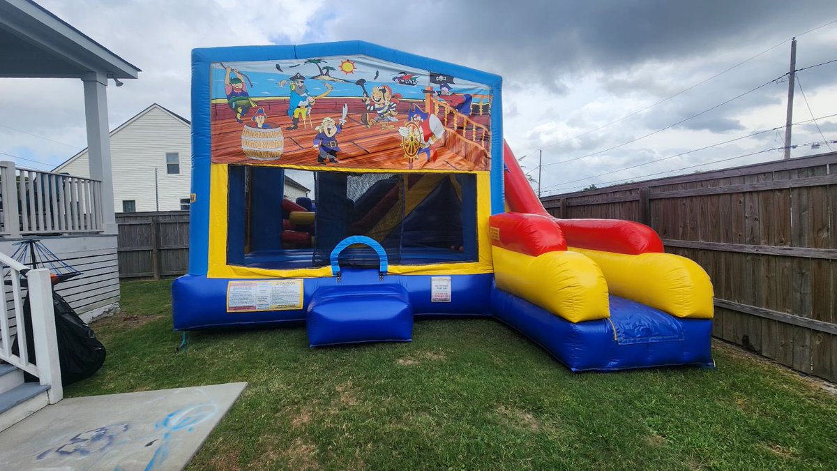 7in1 combo pirate bounce house rental in Arabi Louisiana from About To Bounce inflatable rentals. abouttobounce.com
#partyrentals
#bouncehouserental
#eventrentals