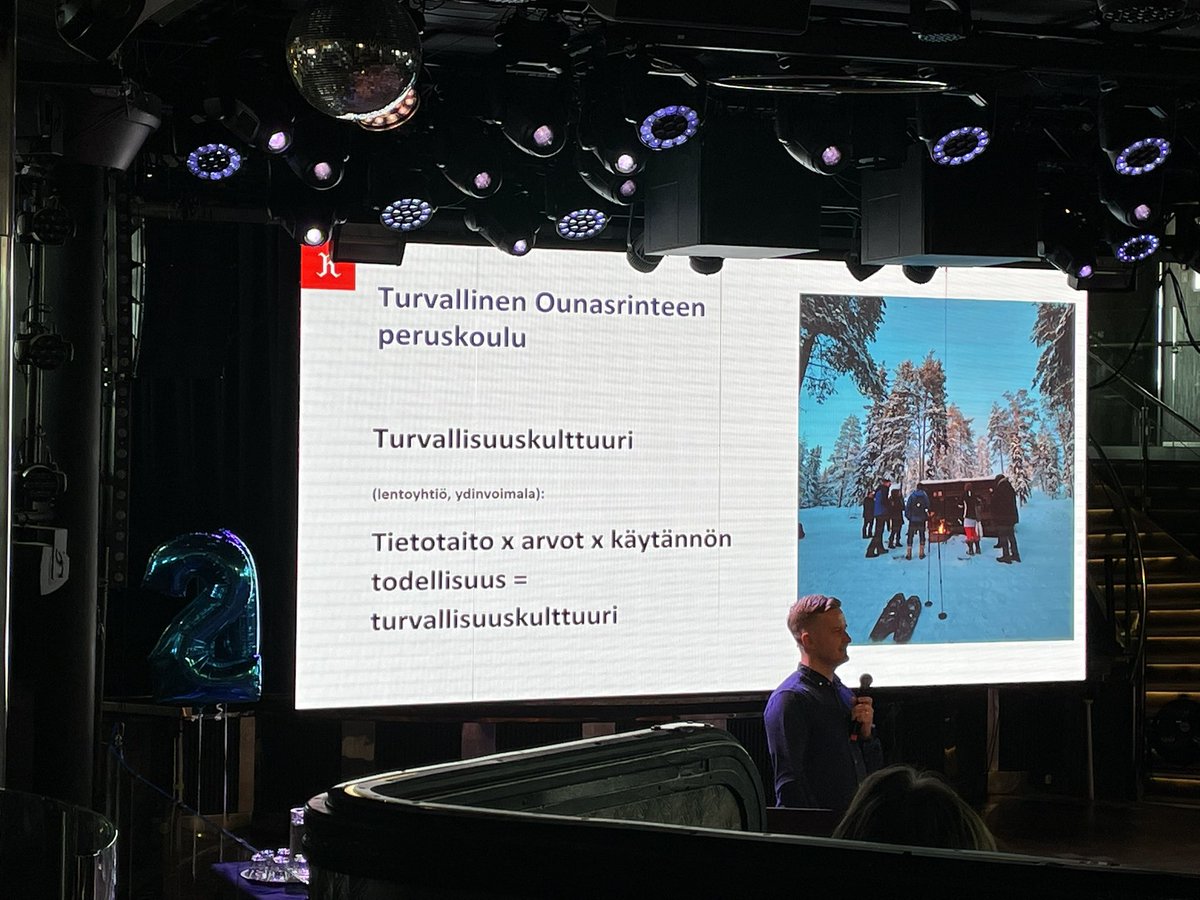 sara_simberg's tweet photo. ”Turvallisen koulupäivän takaaminen on meidän kaikkien tärkein tehtävä.” 
Tänä vuonna opetusalan turvallisuuspalkinto meni Ounasrinteen peruskoululle, jossa keskiössä on ennakoiva turvallisuustyö, positiivinen asenne, osaamisen hyödyntäminen ja kehittäminen sekä harjoittelu. https://t.co/GtNQbFZs85