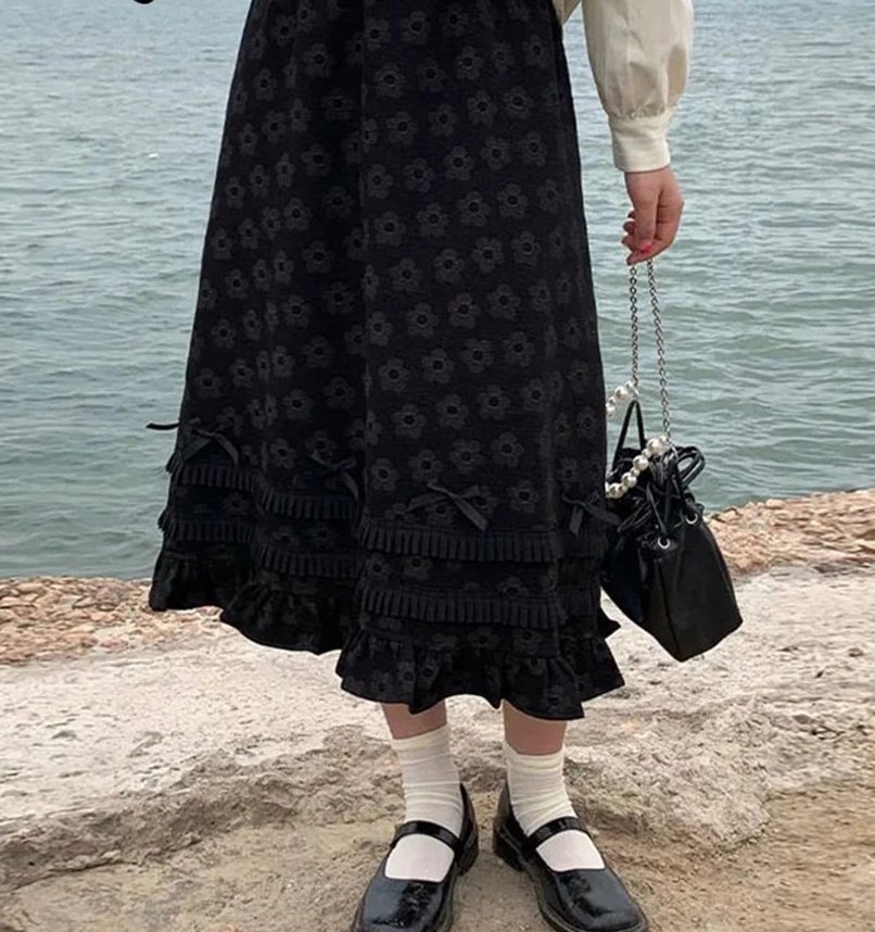 vintage flower jacquard black long skirt

— shope.ee/6zxy9Z1MCx?sha…