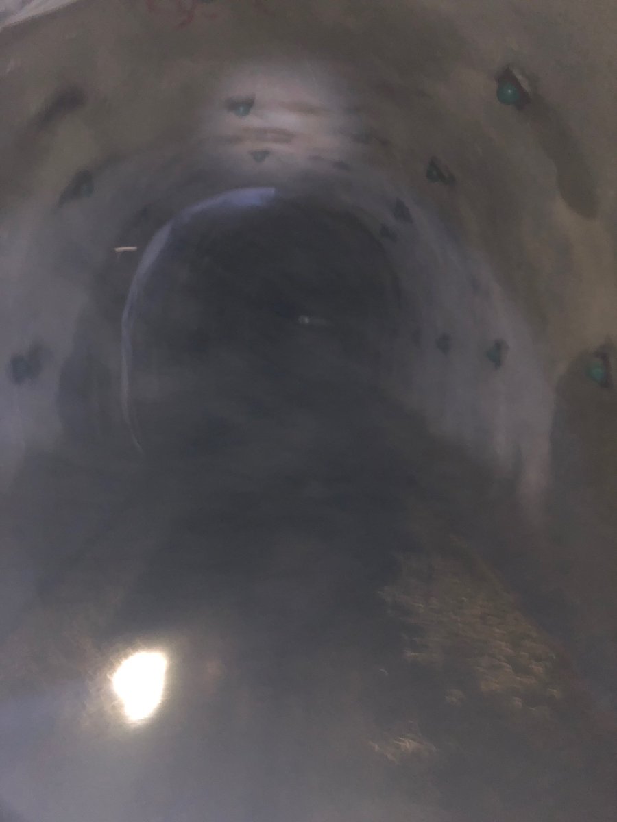 GW最終日

三条市にある世界一神社に参拝してきました

長い手掘りのトンネル
真っ暗なので懐中電灯必須🔦
水が溜まってるので長靴必須
携帯の電波、圏外
決して物見遊山で訪れないでください、人生を好転させることに真剣な方のご参拝のみ承りますと、記事にあった

嫌な自分を変えたかったんだよね