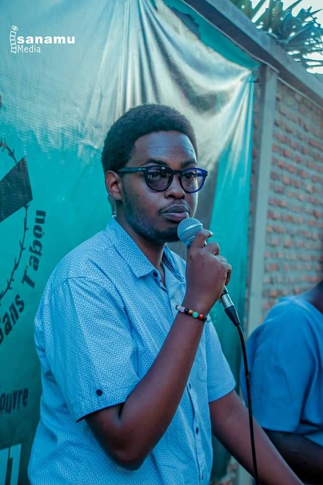 😊 En peu de mots, hier à Buja sans tabou, fallait y être.

facebook.com/share/p/13Svfq…