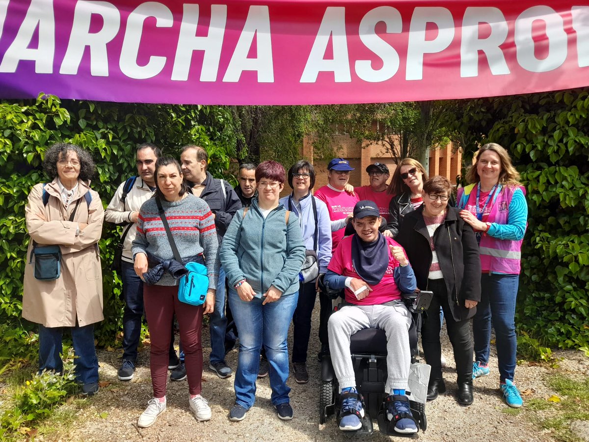 Las personas con #paralisiscerebral de @AspaceVall  este  año han participado en la 🚶 #MarchaAsprona 🧑‍🦽#SomosAspace