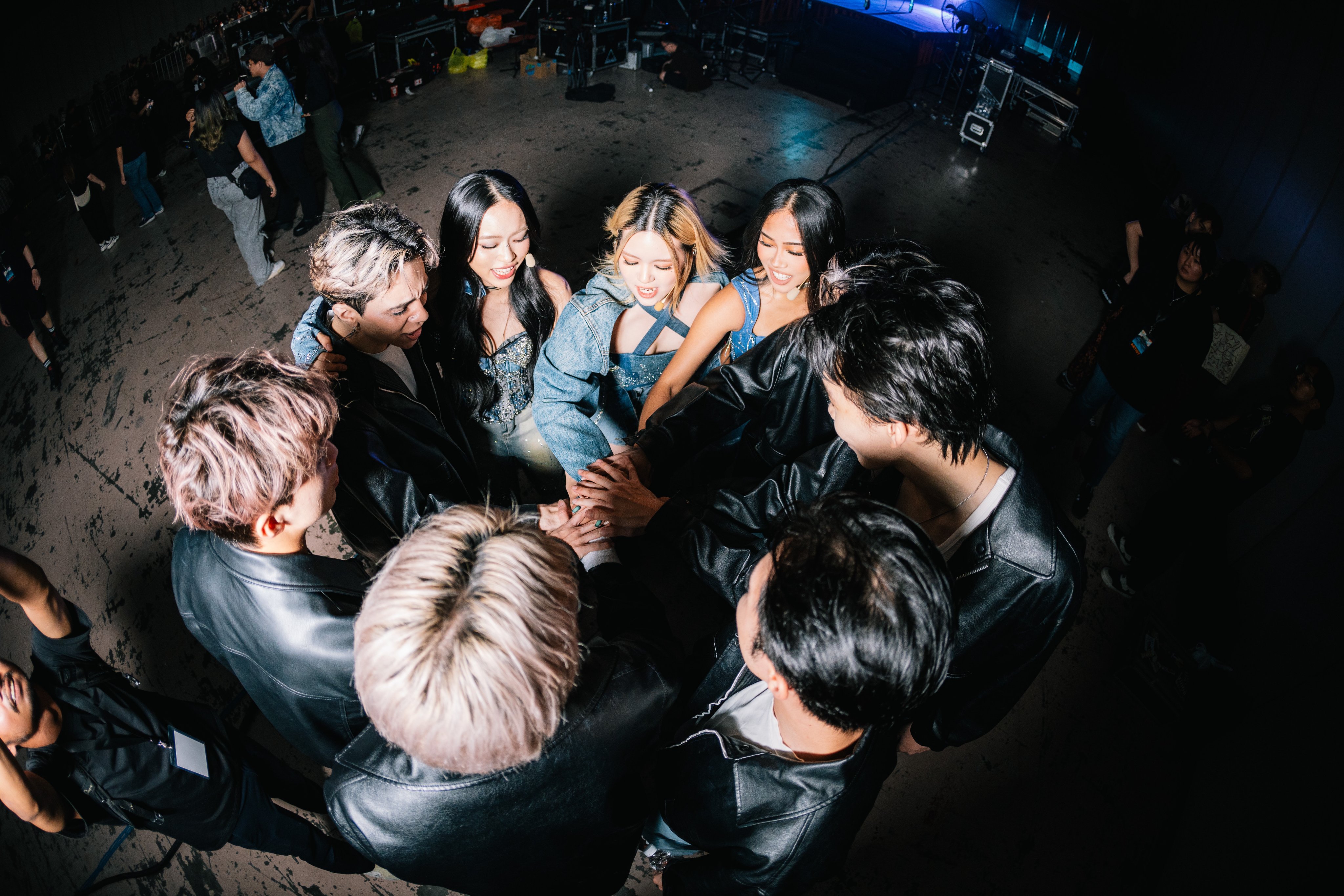 GM5MVKhasAAENE0?format=jpg&name=4096x4096