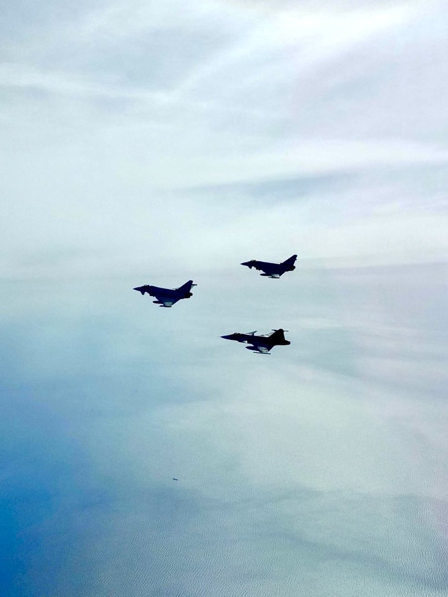 You can be my wingman anytime 🪽 Within the expansive theatre of #NeptuneStrike, 🇮🇹 Eurofighters, 🇪🇸 F-18s, & 🇸🇪 Gripens converge over the #BalticSea, merging effortlessly into a single international force. This #Deterrence spectacle underscores the Alliance’s capacity to…