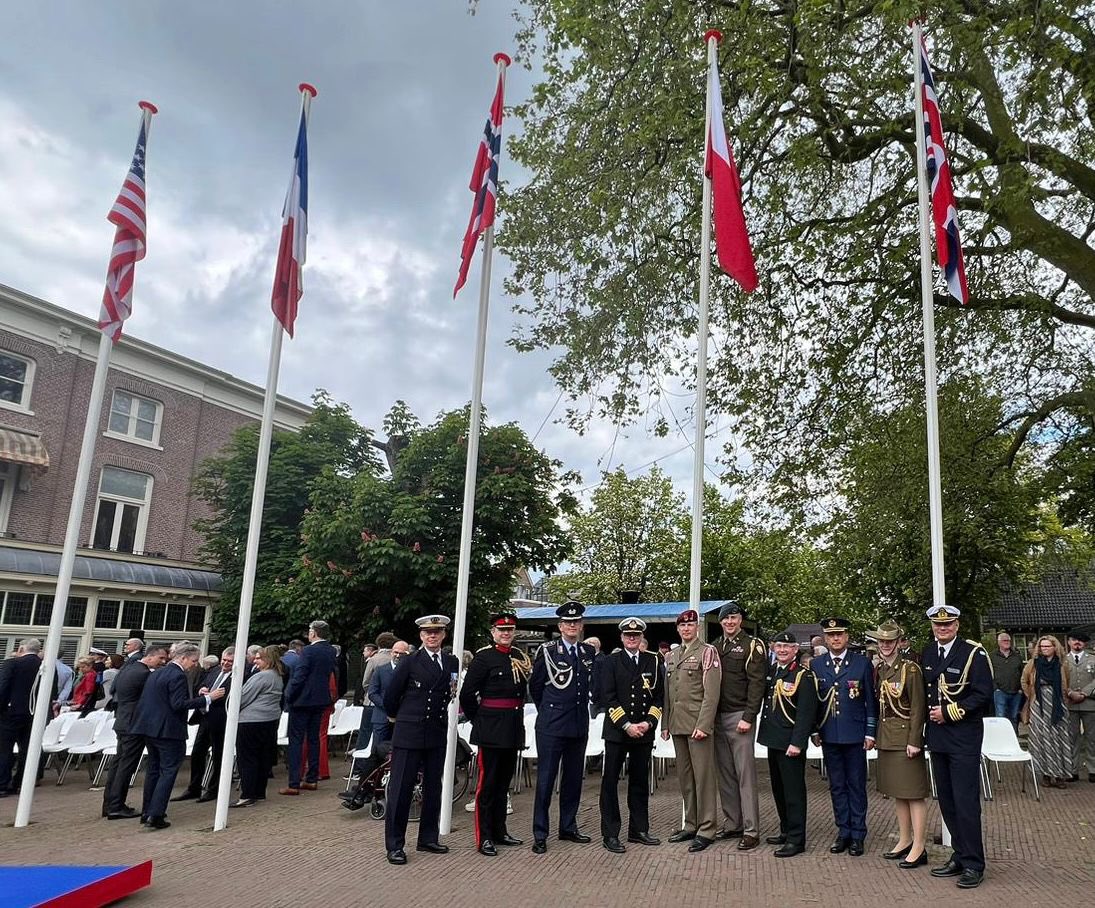 🇺🇸 Embassy military representatives were honored to attend this years’ 🇳🇱 May 4 Remembrance Day commemorations in Bladel, Loenen and Opijnen as well the May 5 Liberation Parade in Wageningen. In solidarity and close partnership with our Dutch partners and other close allies,…