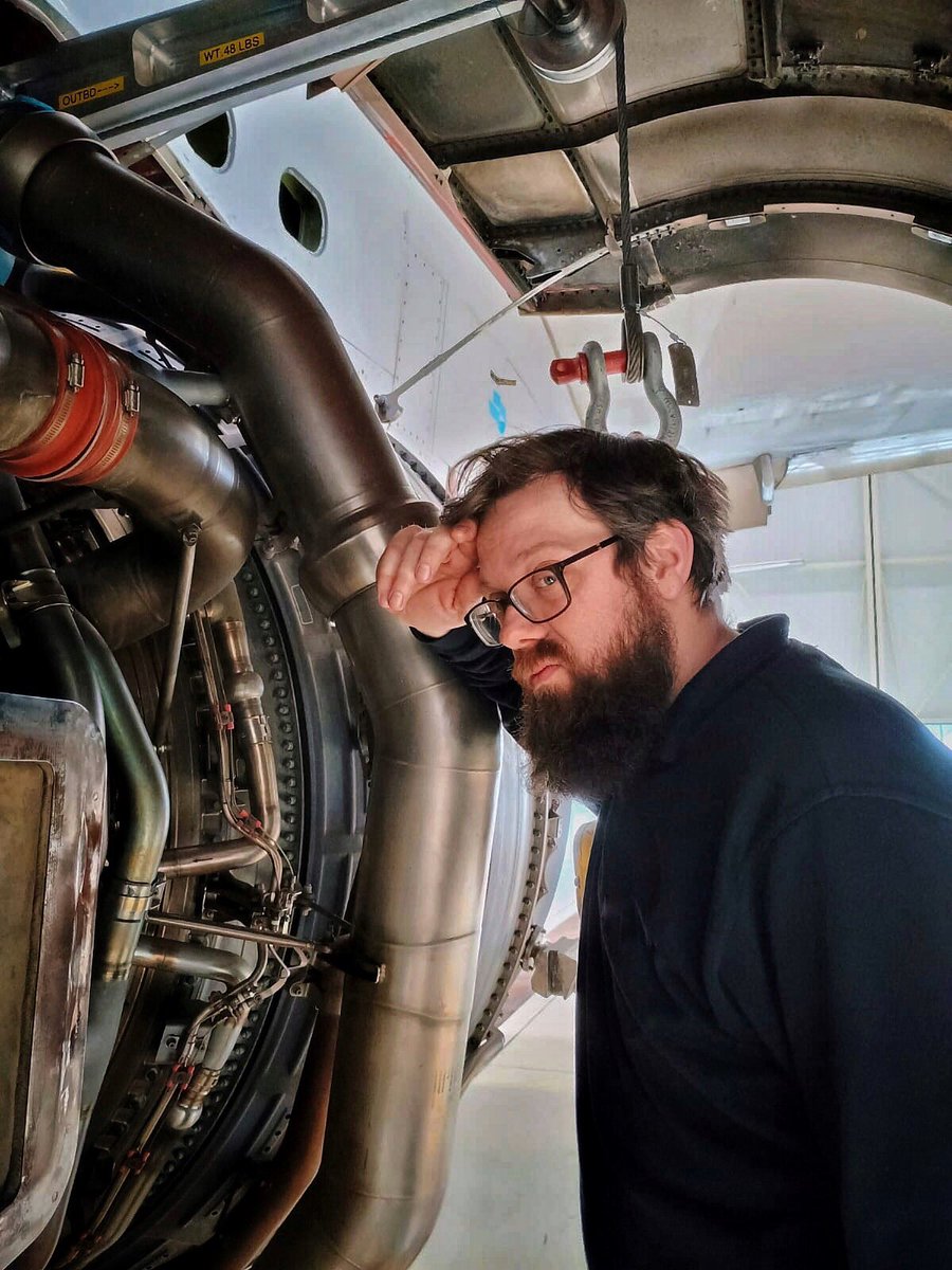 GE90 engine change things

#avgeek #aircraft #aircraftmechanic #generalelectric #ge90