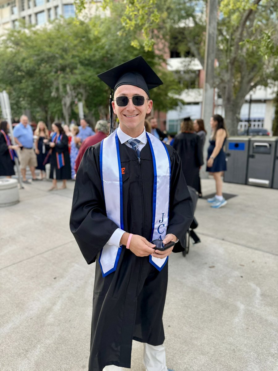 So proud of our Communi-Gator heading out of the swamp to a career in broadcasting. Fly high @bradleyshimel_ #ufgrad #