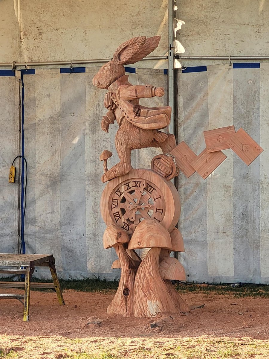 DAY 3!🎉 Joining us on our stage today Jean-Christophe Novelli, Galton Blackiston & Ben Bartlett. Do NOT miss out on The English Open chainsaw competition winners ceremony 2pm followed by the auction. We can not wait to see all the finished masterpieces! PE35 6EN.
