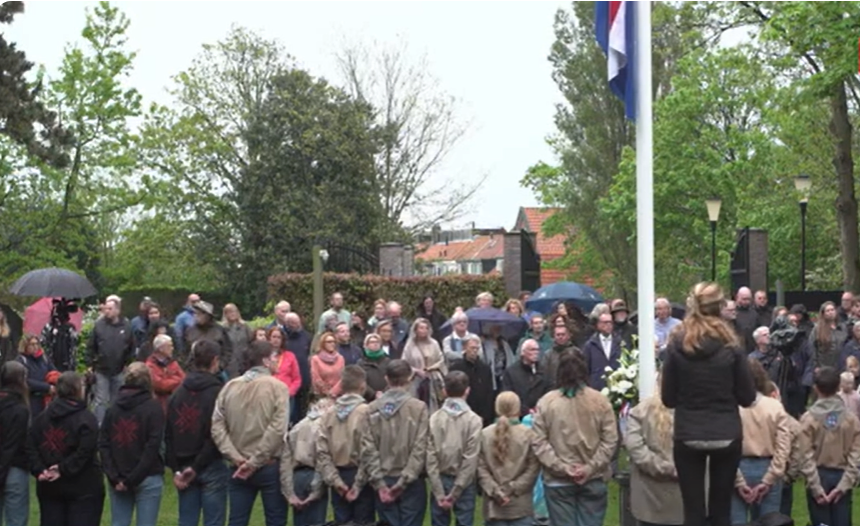 'Dodenherdenking 2024' - een persoonlijke column van Marcia Van Gelderen israelnieuws.nl/post/dodenherd…