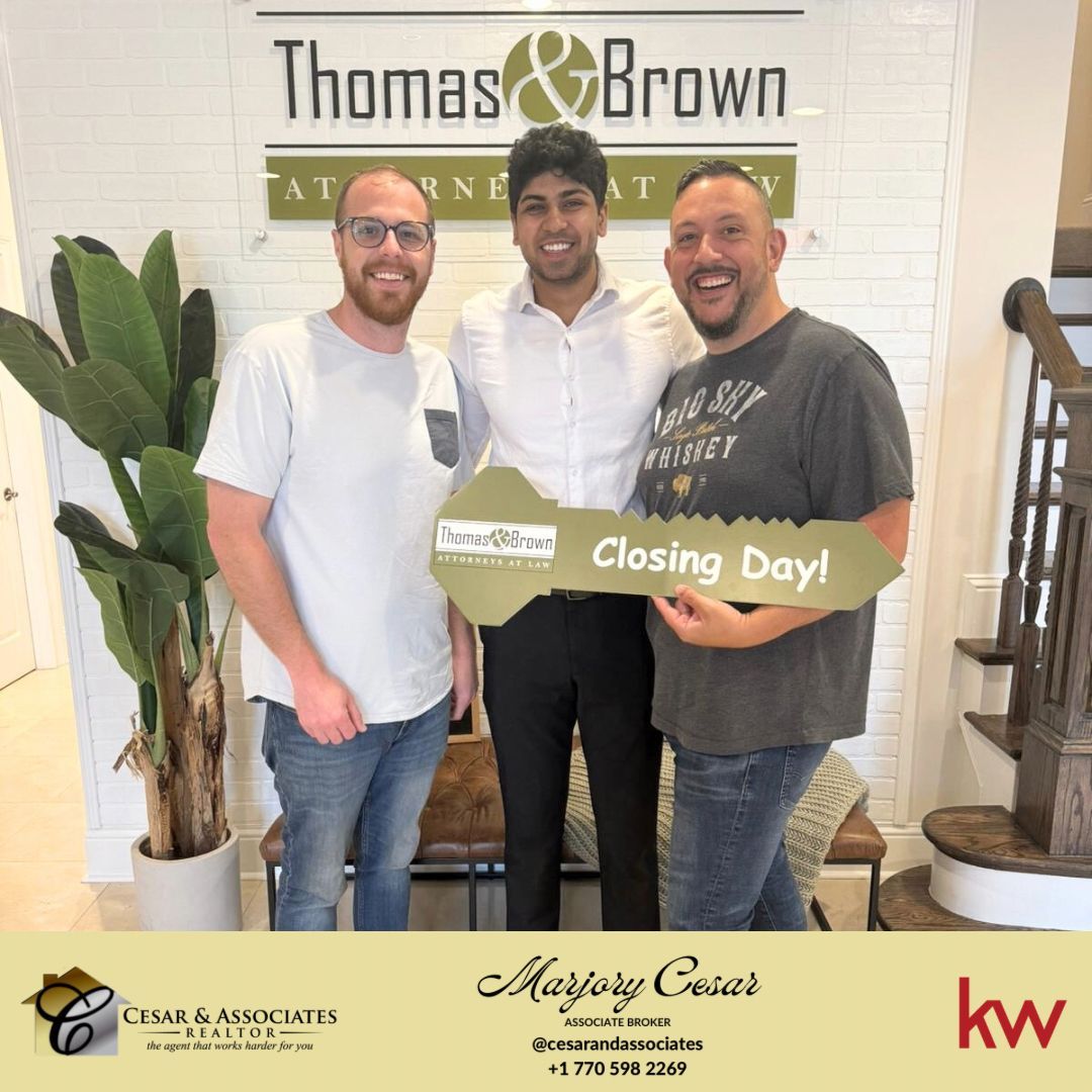 Congratulations to Muhammad for helping our team find a great home for our friends. You did a great job! 👏
#teameffort #teamwork  #homebuyer #realestate #kw #atlrealtor #atlantarealtors #atlantarealtor  #atlantarealestateagent #atlbroker #cesarandassociates #marjorycesar