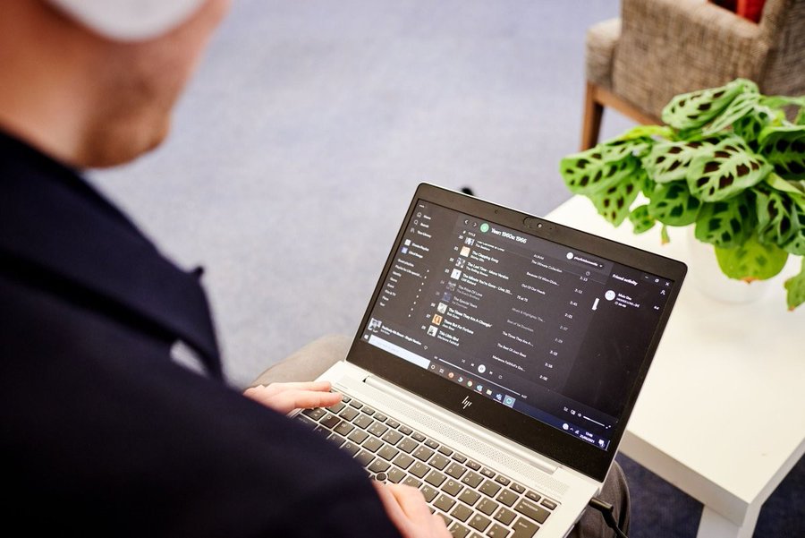 Need a helping a hand to build a Spotify playlist? Our automatic playlist maker keeps things nice &amp; simple. You can search for songs you already know or be inspired by browsing categories based on the year you were born 💚

playlistforlife.org.uk/make-a-spotify…