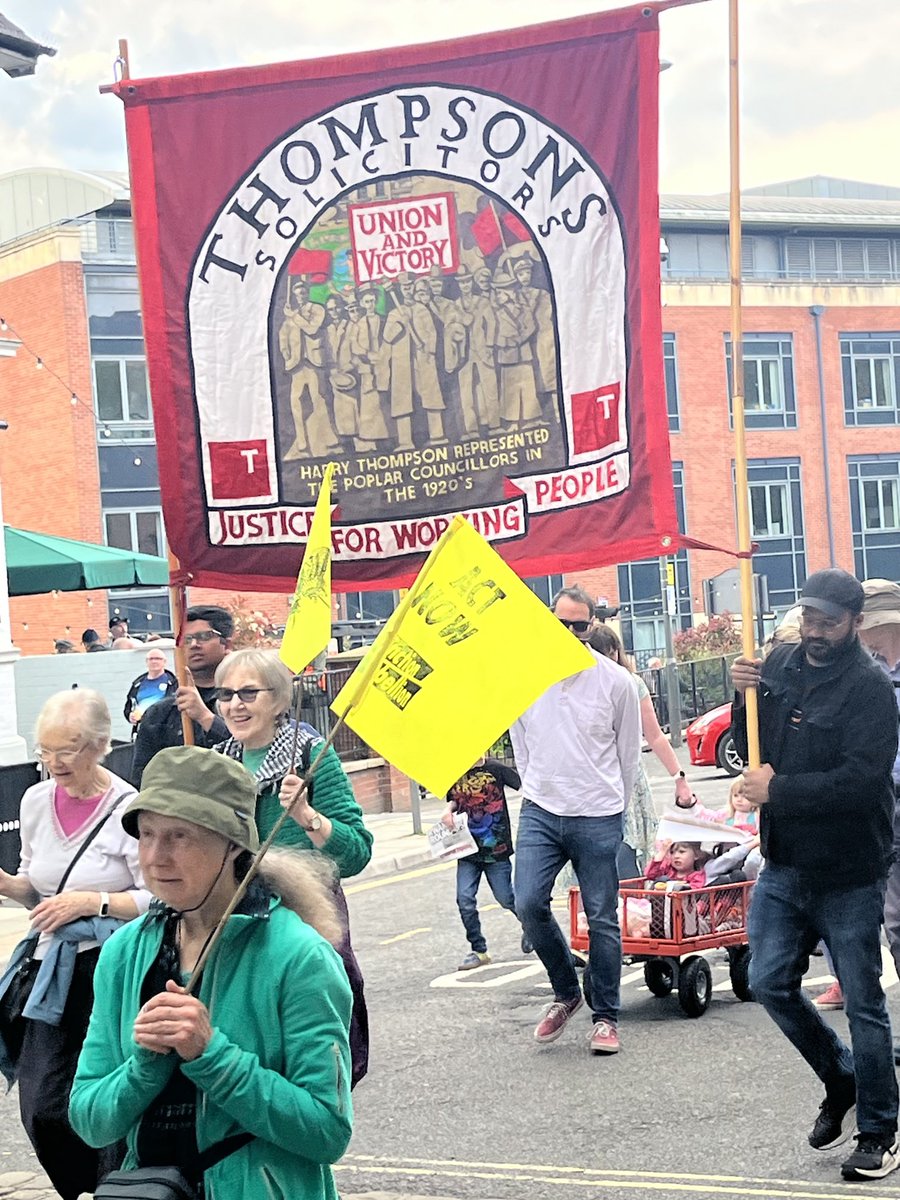 Chesterfiled May Day rally is always a special day ⁦@ThompsonsLaw⁩. Great to catch up with old friends and make some new ones. Thanks to ⁦@ChesterfieldTuc⁩ for organising #MayDay