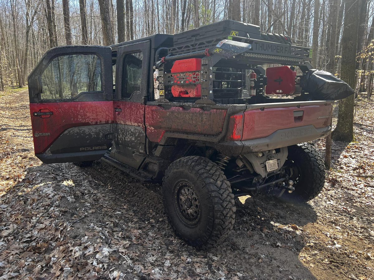 Bryan Snyder putting our Adjustable Bed Rack to work🤝🏼

#POLARIS #RANGER #SIDEBYSIDE #OFFROAD #FYP #THANKSFORTHUMPIN