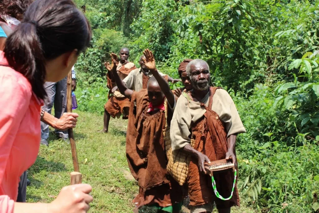 How best do you plan to end your day after gorilla trekking in Bwindi or Mgahinga? Well, including a community visit on your gorilla trekking package should be a must-do, and the Batwa or Bakiga community visit should be your key area of interest.