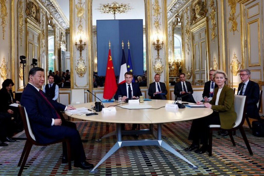 Que fait Ursula von der Leyen à l’Élysée ?

Cette photo démontre toute la faiblesse et la soumission de la France d’Emmanuel Macron à cette Commission de technocrates non élus.

#VivementLe9Juin et #Vivement2027 !