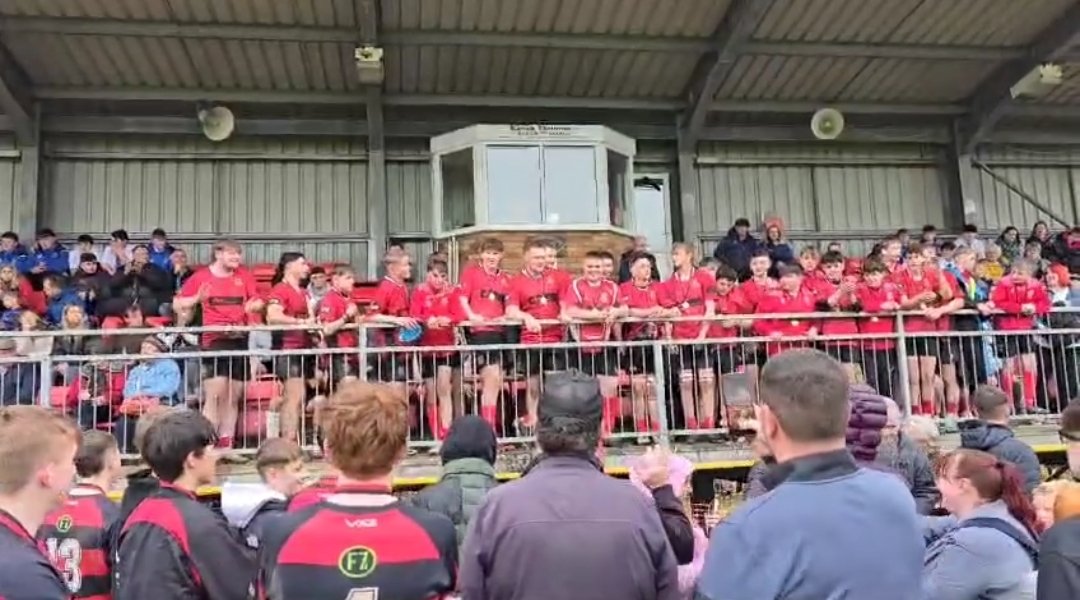 Da iawn i'r timoedd yma wrth iddynt gorffen y tymor rygbi gyda tlysau yn rowndiau terfynol <a href="/gmgcarms/">Carms GMG</a>:

<a href="/Penybancjuniors/">Penybanc RFC Minis and Juniors</a> Dan 15: Ennillwyr y Plât

<a href="/AmmanUtdJuniors/">Amman UTD Juniors</a> Dan 15: Ennillwyr y Cwpan

<a href="/AmmanUtdJuniors/">Amman UTD Juniors</a> Dan 16: Ennillwyr y Cwpan

👏🏆<a href="/ClwbRygbiCNE/">Clwb Rygbi Castell Newydd Emlyn</a> <a href="/WRU_Scarlets/">WRU/SCARLETS - UN CYMUNED</a> <a href="/WRU_Community/">WRU Community - Wrth galon y genedl</a>