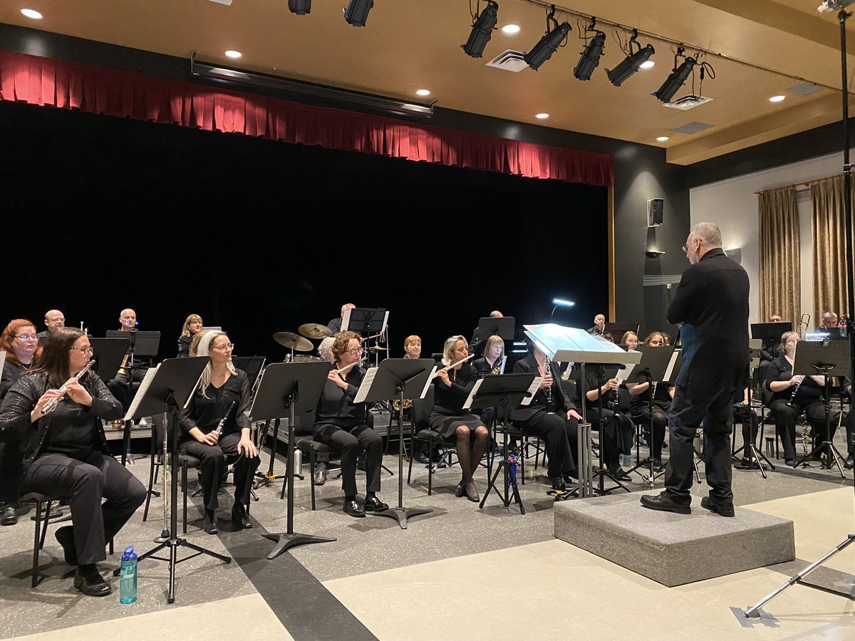 Un immense merci aux musiciennes et musiciens de l’Harmonie Mont-Bruno qui, une fois de plus, nous ont épatés à l’occasion du concert qu’ils ont offert au Centre Marcel-Dulude à Saint-Bruno-de-Montarville, hier soir.