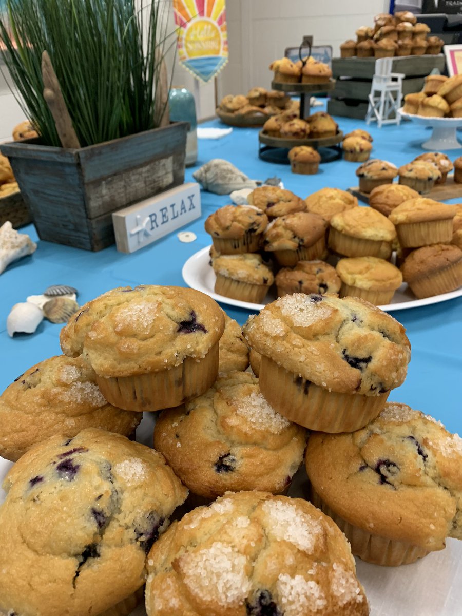 WestIslipHSPTSA's tweet photo. 💕Muffin to do but Appreciate You! 💕
Teacher &amp; Staff Appreciation Week started today at the high school with delicious muffins and hot coffee &amp; tea. 
Happy to Shell-abrate our Sun-sational staff! ☀️ 🐚 🏖️
@WestIslipLions @drbman12 https://t.co/LltpGcI92j