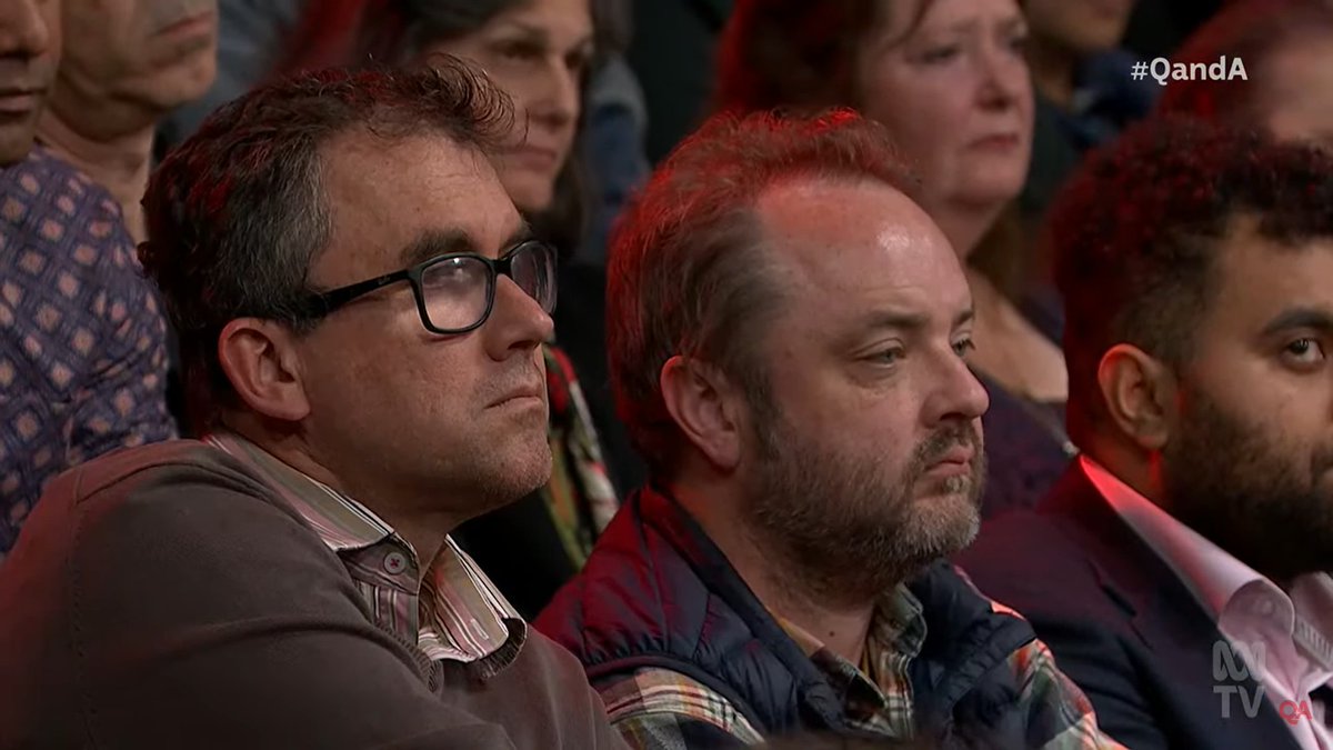 These audience members seemed interested in what @sallymcmanus had to say about the #MadeInAustralia policy push. 
Their clothes are from an era when Australia still had a major textiles, clothing and footwear manufacting capability. 😬 
#GenderBalancingClothingCommentary 
#QandA