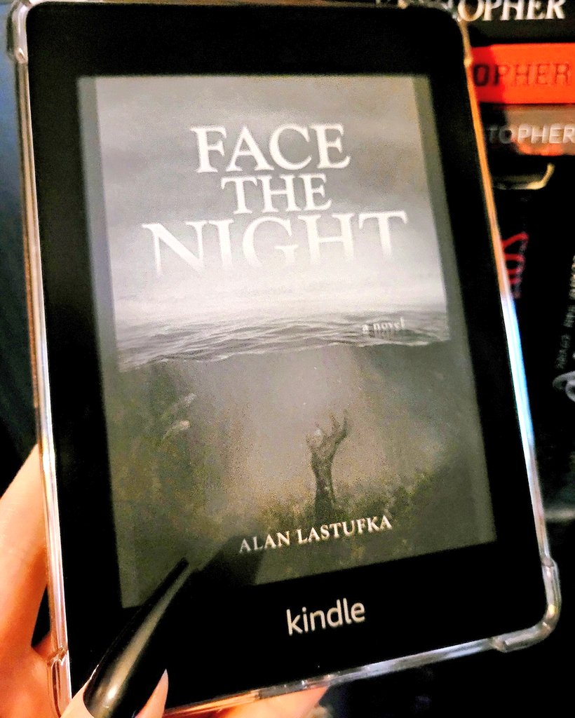 ..the all too real horrors of family/money/drug issues are seamlessly blended with the supernatural that results in one hell of a page turner, highly recommend to fans of mystery, suspense and crime @AlanDistro Full review goodreads.com/review/show/64…