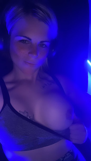 Apr&egrave;s ma s&eacute;ance c&rsquo;est moment d&eacute;tente avec l&rsquo;hydromassage. Cette machine est juste 💦💦💦💦💦 https://t.co<a href="/tag/pool"class="tags"><span>#pool</span></a><a href="/tag/piscine"class="tags"><span>#piscine</span></a>