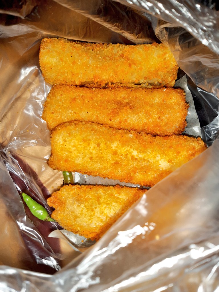 Abis lembur makan risoles mayo dan sayur + cengek🤤👍🤏