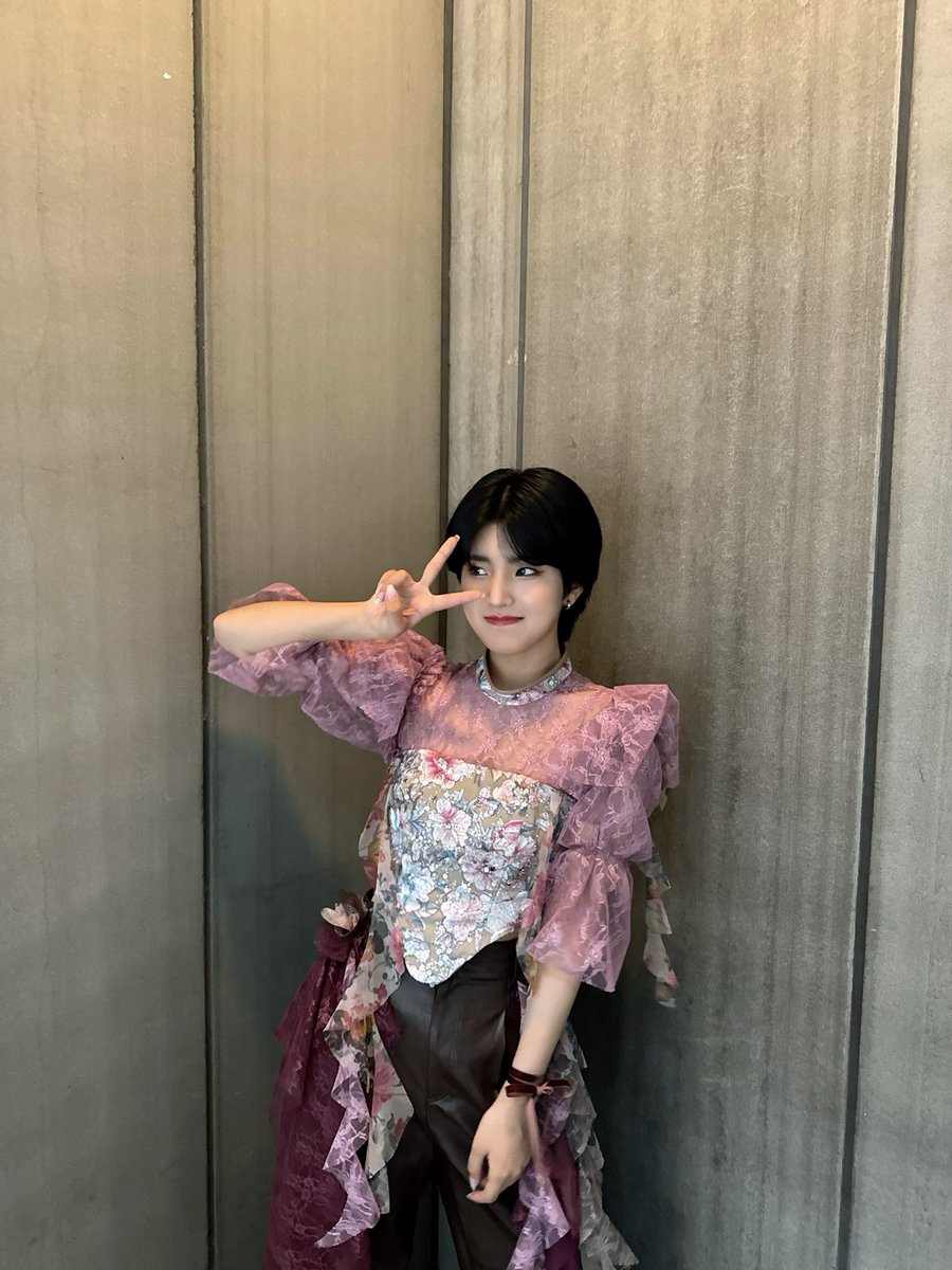 amefura_hana's tweet image. #ParallelWorld 
ありがとうございました~

初めて先輩という立場で緊張したけどとっても楽しかったです！✨

何より皆が可愛くて格好よくて
癒されました🥺
最高のGWだー🫶🏻

#BtG #MISSMERCY #ラブワン #スタプラ研究生　の皆と
ファンの皆さんありがとうございました！