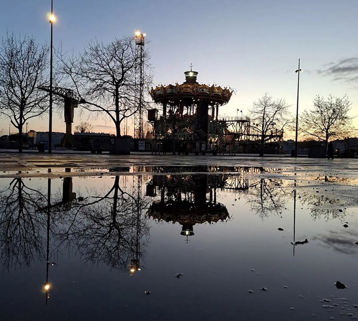 📷Histoire d'eau nantaise pour commencer cette semaine. 👏 Bravo et merci à denisemnantes, sachanemo, papillonnantes et tgld77 d'avoir capté ces moments en photos. Très bonne semaine à Nantes ! 🌦️➡️☀️