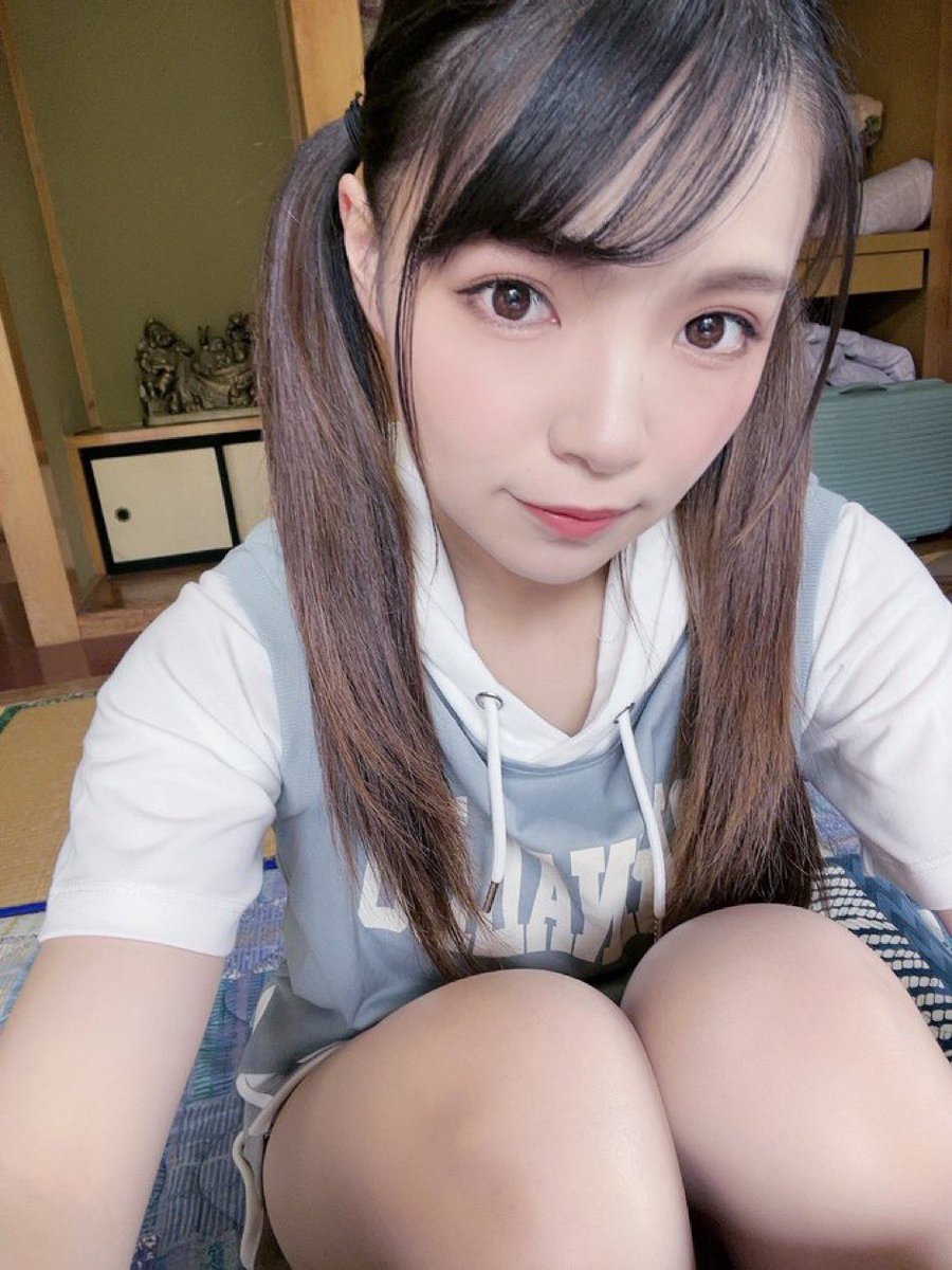 AV_newcomer's tweet photo. 🐈‍⬛鳥楽ひな🐈

デビュー日:2024.05.21

発射オーライ！！感度最高！！全身イクイク敏感体質 ドリフト娘がアクセル全開 未知の快楽へブッ飛びAVDebut 鳥楽ひな

👇詳細はこちら👇
https://t.co/gktvTDE7rd

#鳥楽ひな #新人セクシー女優 https://t.co/gOKxAZtur8