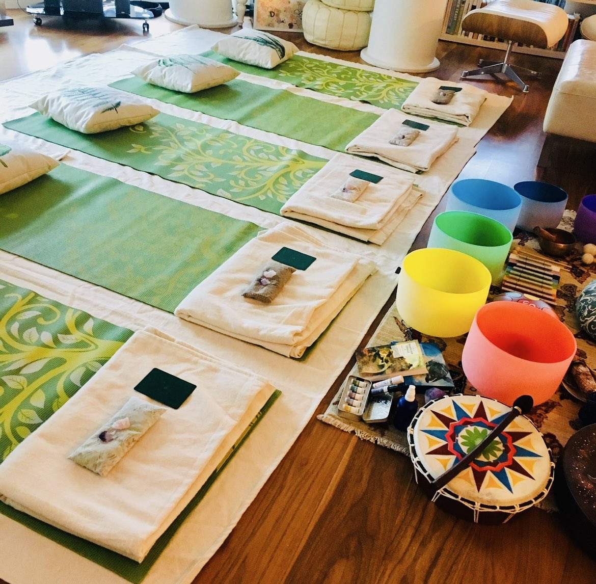 LittleEdamame's tweet photo. NEW SOUND BATH CLASS in Queens Park at Dark &amp; Light Coffee this Thursday 9th May - 6:30-7:45pm - guided meditation, gentle breathwork, a healing crystal &amp; alchemy bowl sound bath, chakra percussion instruments, cacao treats and herbal tea. A perfect self-care treat! X https://t.co/ejFtdrPuYb