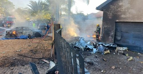 While aviation authorities are working around the clock to determine how a small aircraft crashed into a residential neighbourhood in Windhoek on Friday, community members are drumming up support for the three affected families. namibiansun.com/local-news/fam…