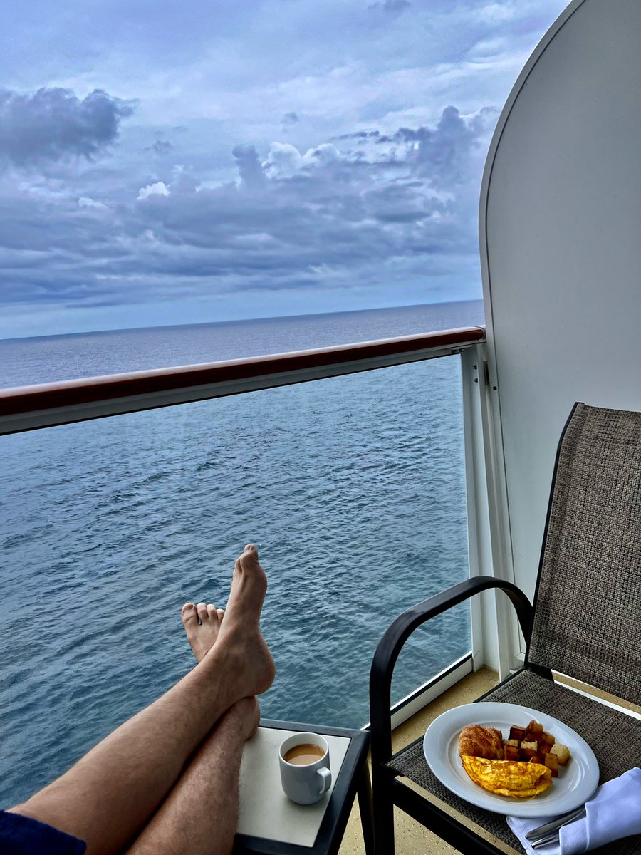 Good mild weather morning from somewhere in the Atlantic Ocean. ☕️ #MondayMood