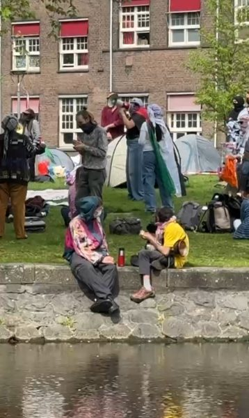 Je kon er op wachten: Anti-Joodse studenten beginnen tentenkamp in Amsterdam niw.nl/anti-joodse-st…