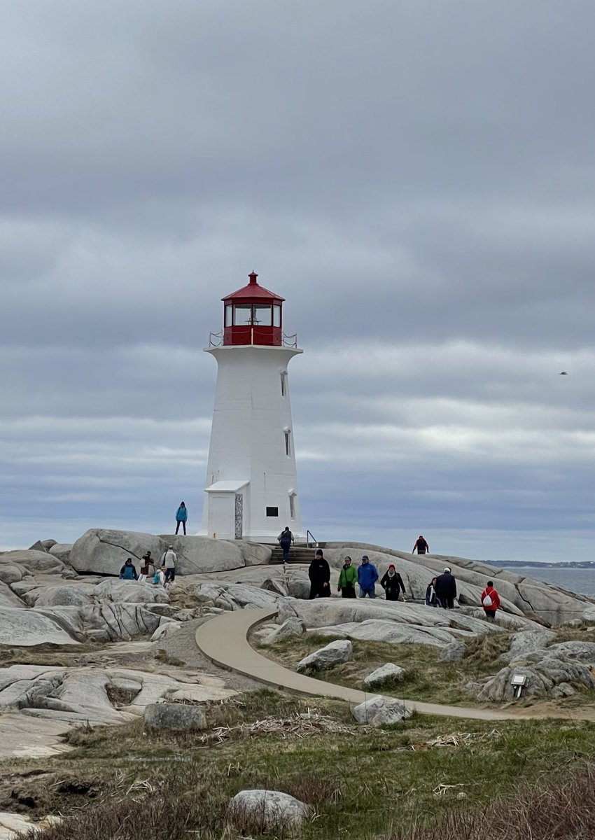 Peggy’s Cove Lighthouse in Halifax, Nova Scotia 🇨🇦