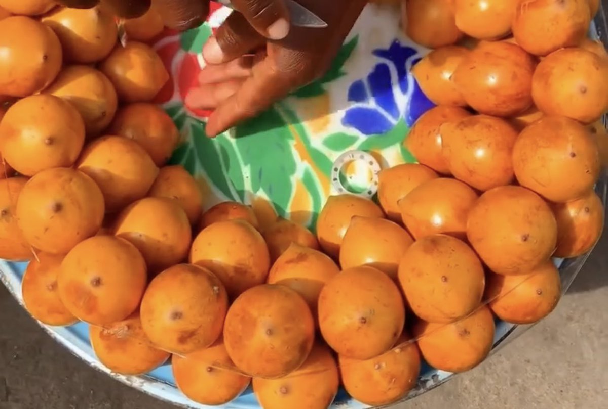 Mango vs Agbalumo! If you have to choose one👇