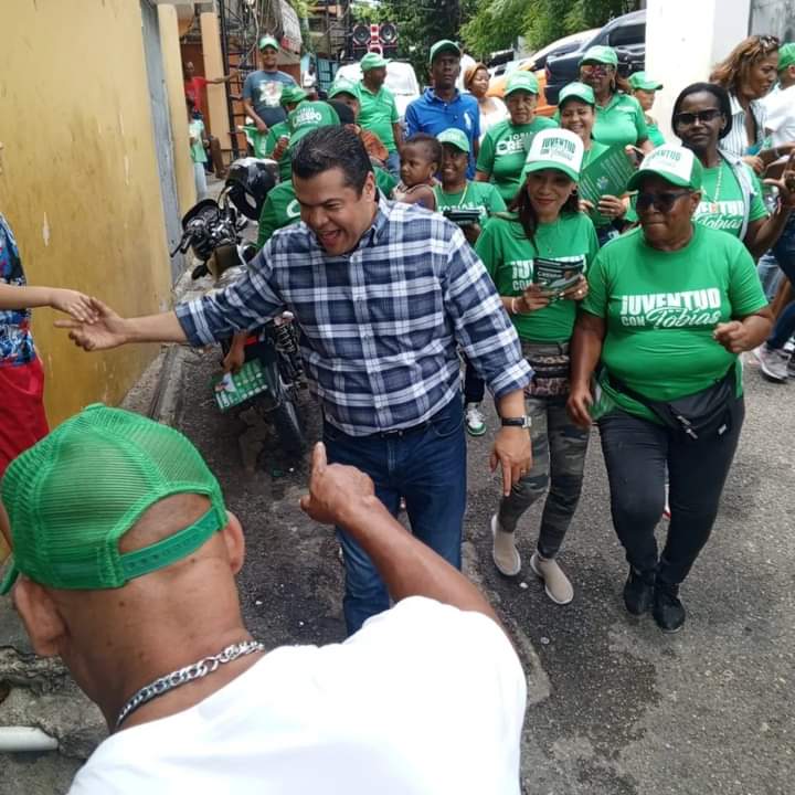 Tobías Crespo seguirá siendo nuestro representante ante la cámara de diputados , un diputado comprometido con el pueblo dominicano #TobiasCrespoDiputadoC2 @TobiasCrespo