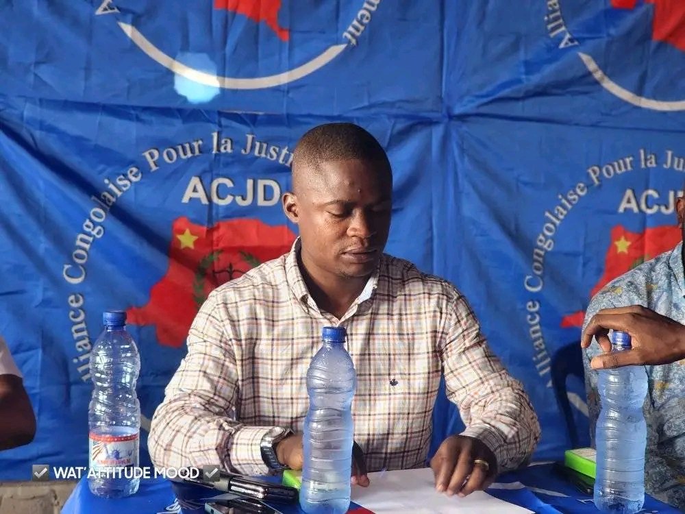 POLITIQUE : Contre tout hiver, Me <a href="/KennedyKatasi4/">Kennedy Katasi</a> réchauffe sa base...*
C'est avec raison lorsqu'on le surnomma "LE NÔTRE", car servir le pays est sa vocation et être proche des ses siens reste son credo...

A LIRE 👇
jeunconscient.blogspot.com/2024/05/politi…