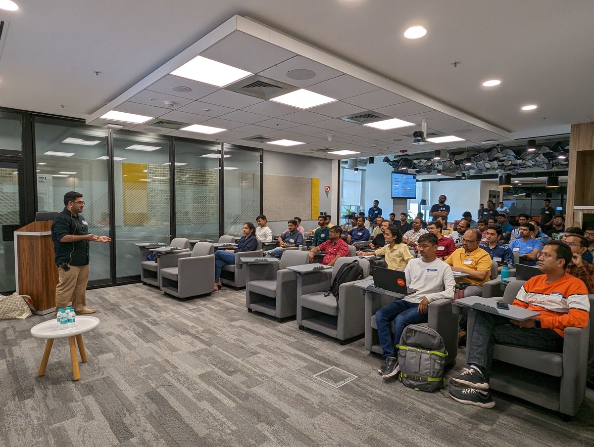 Kubernetes Pune tweet media