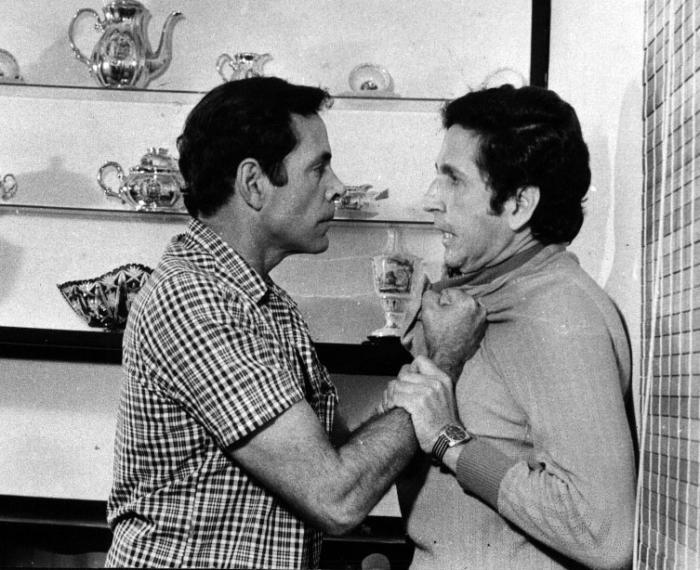 <a href="/yeniadr44/">Yenia Diaz Rodriguez</a> <a href="/BandrichVega/">Alexis Bandrich Vega</a> <a href="/Alexanderir77/">Alexander Infante Rodríguez</a> <a href="/Cubanocom3/">Frank Camilo Sanpro</a> <a href="/CubaIgnaci71953/">Ignacio De Cuba</a> <a href="/Osmany54172419/">Osmany</a> <a href="/Osmany49746707/">Osmany</a> <a href="/GabrielaBella59/">Gabriela</a> <a href="/ErnestoV68/">Ernesto V.</a> <a href="/S55342448Salas/">Carlos Salas</a> <a href="/RafaelH747/">Rafael Hernández</a> En silencio ha tenido que ser, porque las cosas para lograrlas han de andar ocultas.
Esa serie es el reflejo del trabajo de nuestra seguridad del estado, la mejor del mundo, que supo cuidar a nuestro Comandante #FidelPorSiempre al que nunca le pudieron tocar ni un pelo.
GRACIAS!!