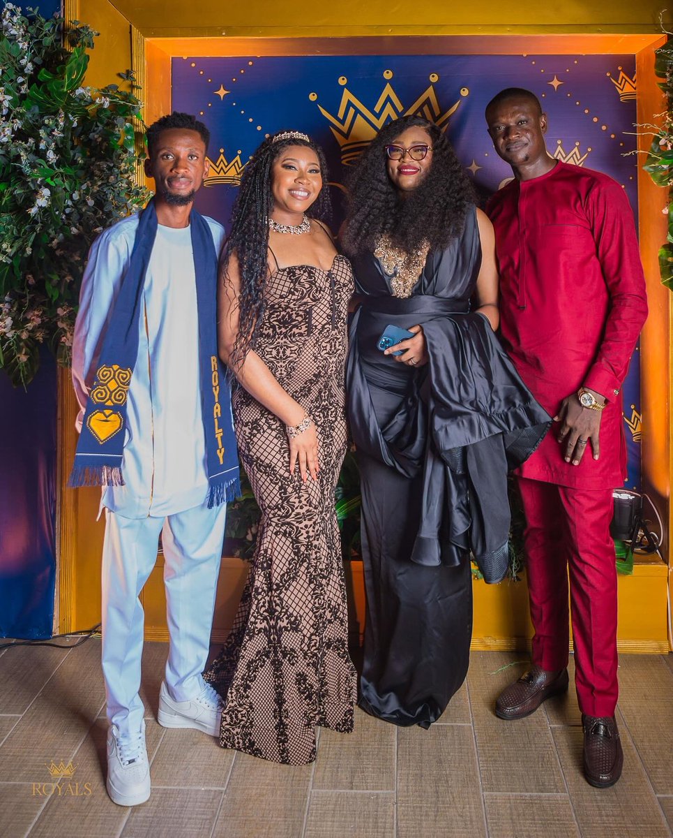 We kick off the week with high spirits, showcasing regal looks from the Gala experience in March. 🤩😍✨

#travelroyalnow 👑