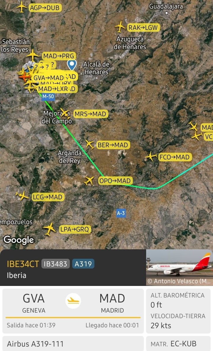 La tripulación del vuelo procedente de Ginebra llegando a #Madrid Barajas nos comunica que llevan a bordo una pasajera de 70 años con problemas médicos. Mientras se coordina con el aeropuerto la gestión de la asistencia médica en tierra, les posicionamos con prioridad para…