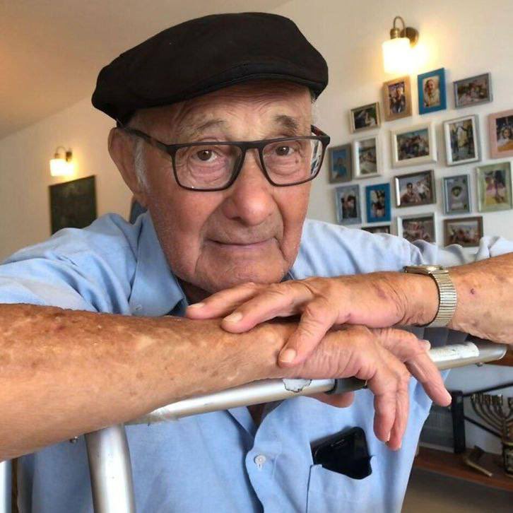 Der Holocaust-Überlebende Moshe Ridler lebte im Kibbuz Cholit. Am 7. Oktober brachen Terroristen in sein Haus ein und töteten den 91-jährigen Israeli. Die Hamas muss vollständig zerstört werden, um für das „Nie wieder!“ wirksam zu sorgen.