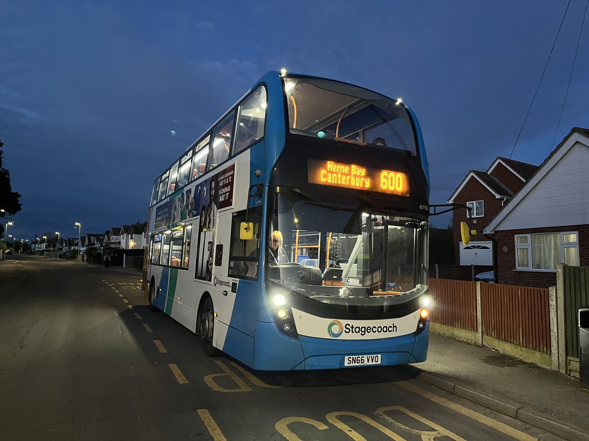 Another post from yesterday, is 10702 SN66 VVO which is seen in Whitstable and Greenhill on a 400/600 rounder (former T4)