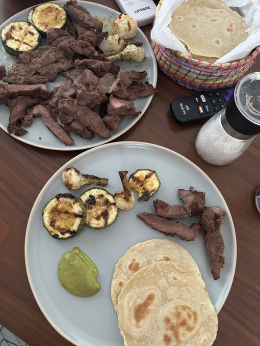 Happy Monday 🫶🏼 this week is already off to a good start https://t.co/s5mBOu0Vvp